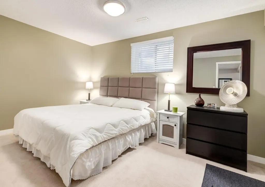 124 Copperfield Green SE Calgary AB T2Z 4T9