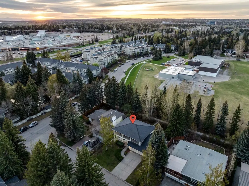 40 Varston Place NW Calgary AB T3A 0B7