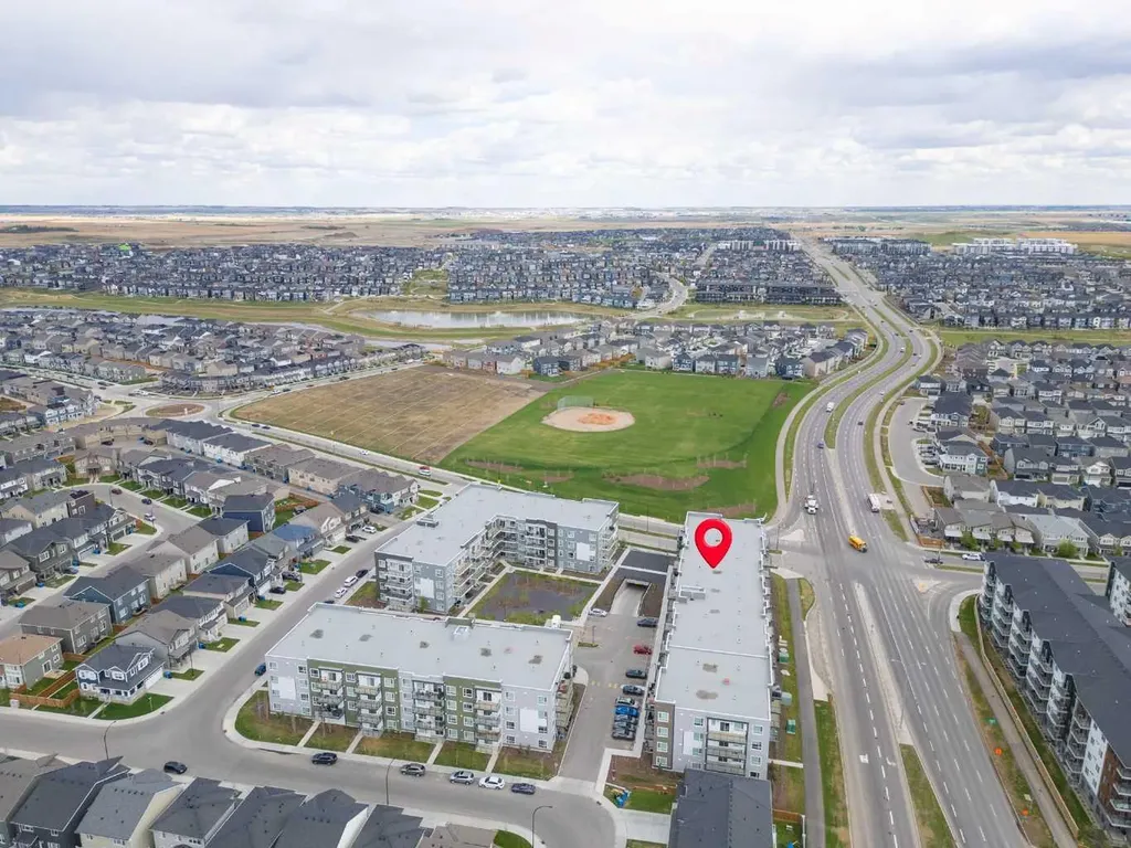 33 Carringham Gate NW Calgary AB T3P 2H6
