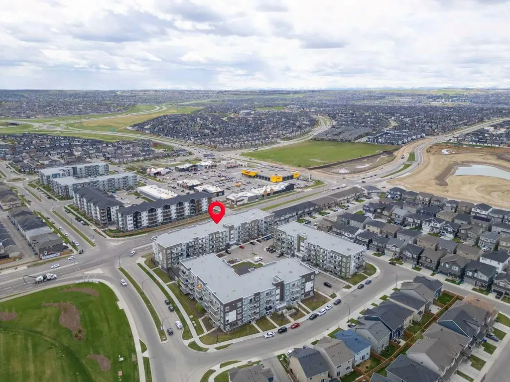 33 Carringham Gate NW Calgary AB T3P 2H6