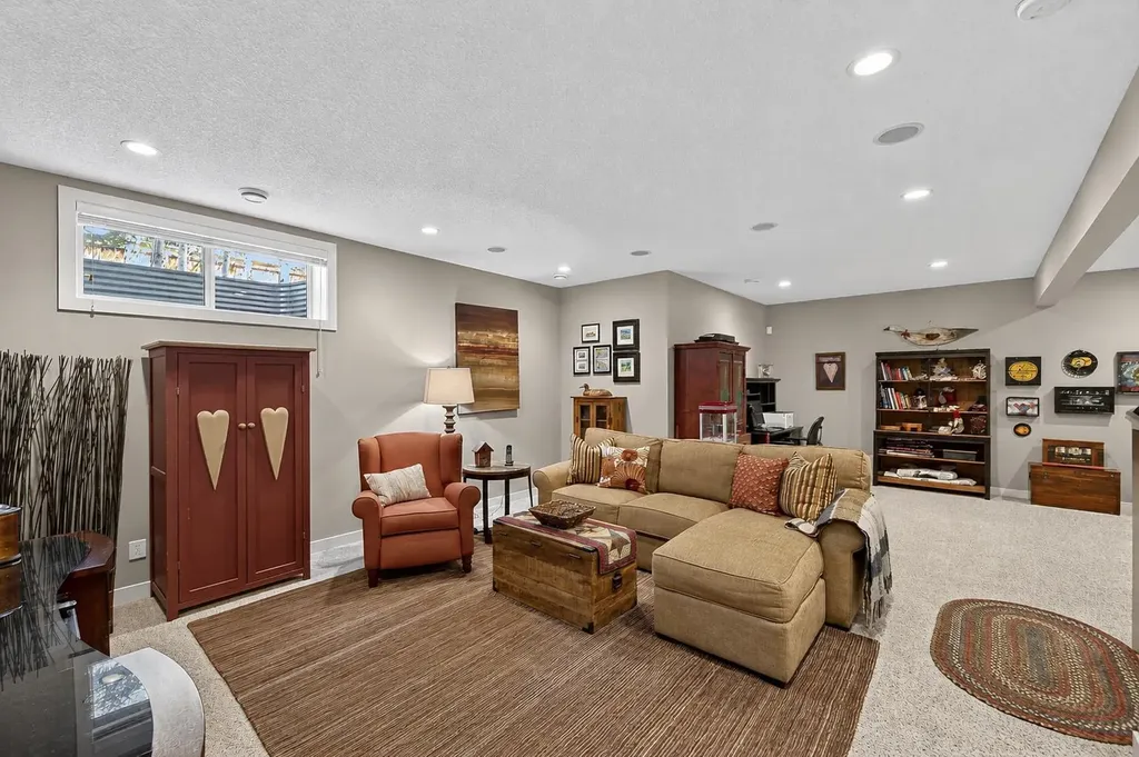 43 Cortina Villas SW Calgary AB T3H 0W8