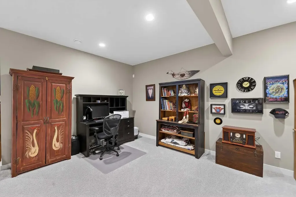 43 Cortina Villas SW Calgary AB T3H 0W8