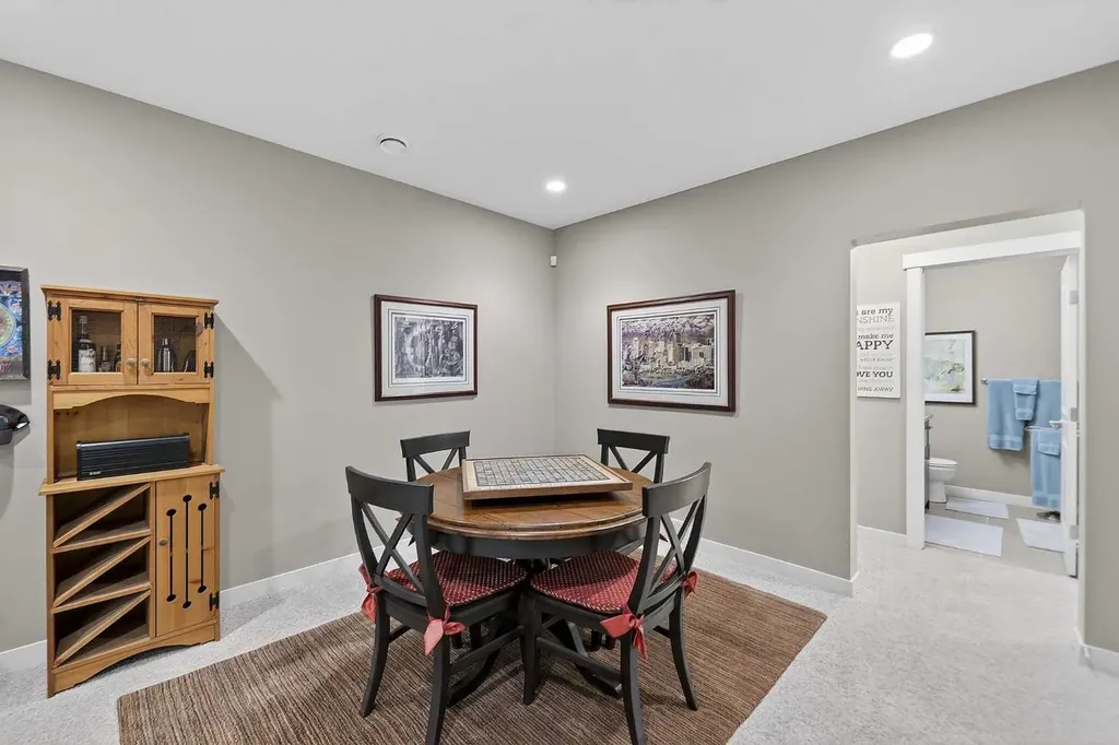 43 Cortina Villas SW Calgary AB T3H 0W8