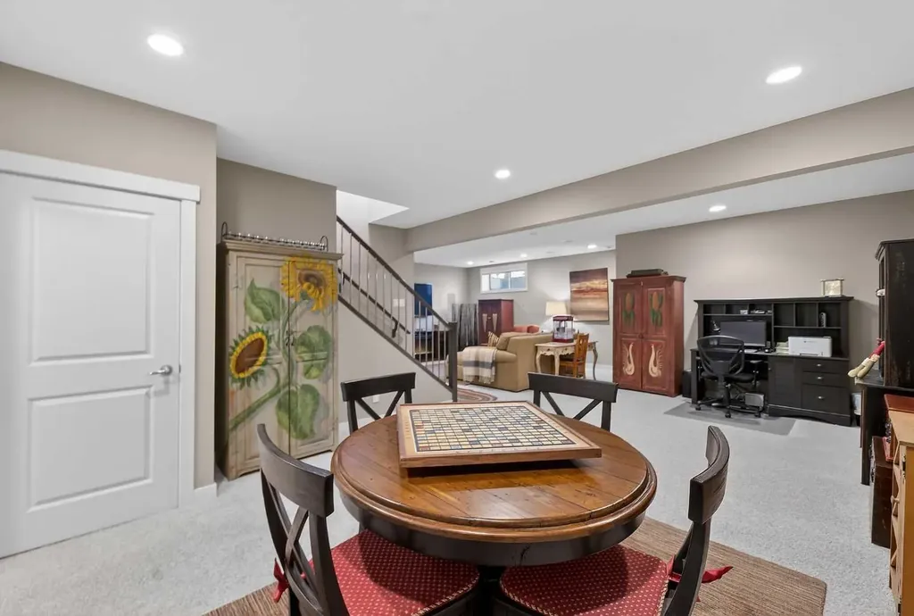 43 Cortina Villas SW Calgary AB T3H 0W8