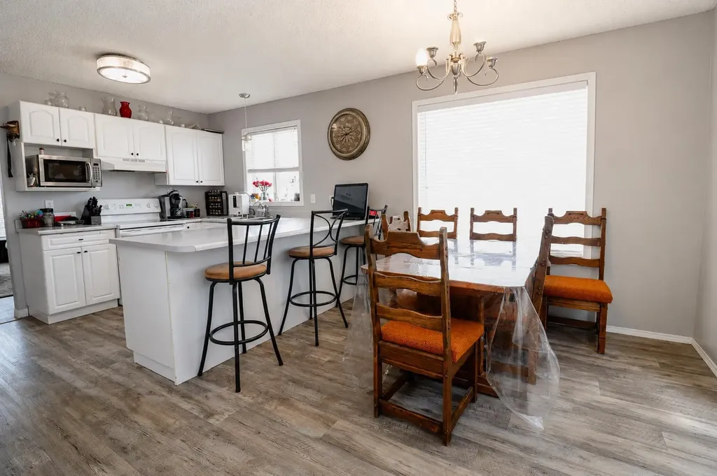 11329 92b Street Grande Prairie AB T8V 7E9