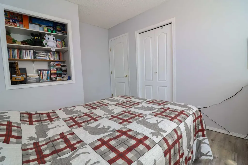 11329 92b Street Grande Prairie AB T8V 7E9
