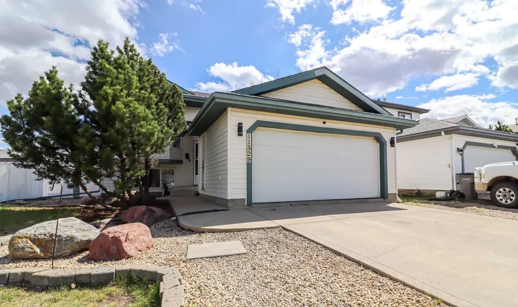 11329 92b Street Grande Prairie AB T8V 7E9