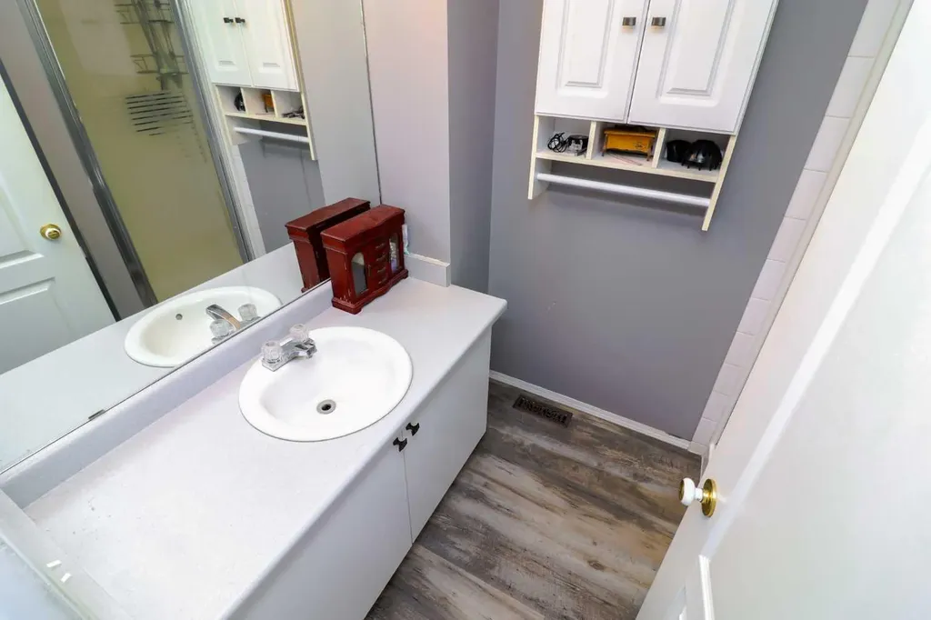 11329 92b Street Grande Prairie AB T8V 7E9
