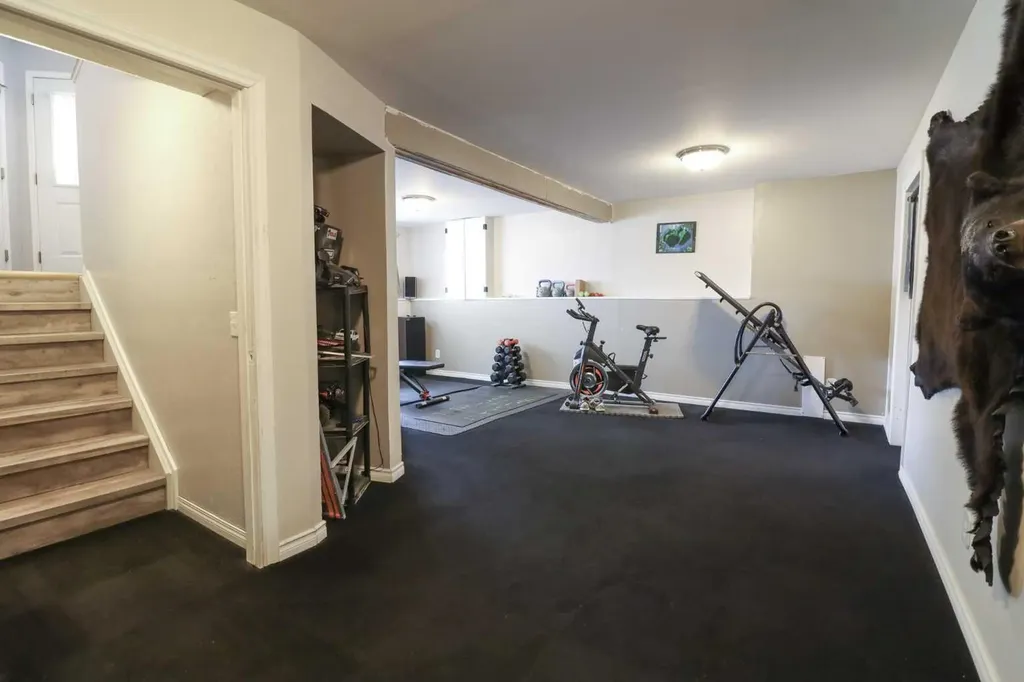 11329 92b Street Grande Prairie AB T8V 7E9