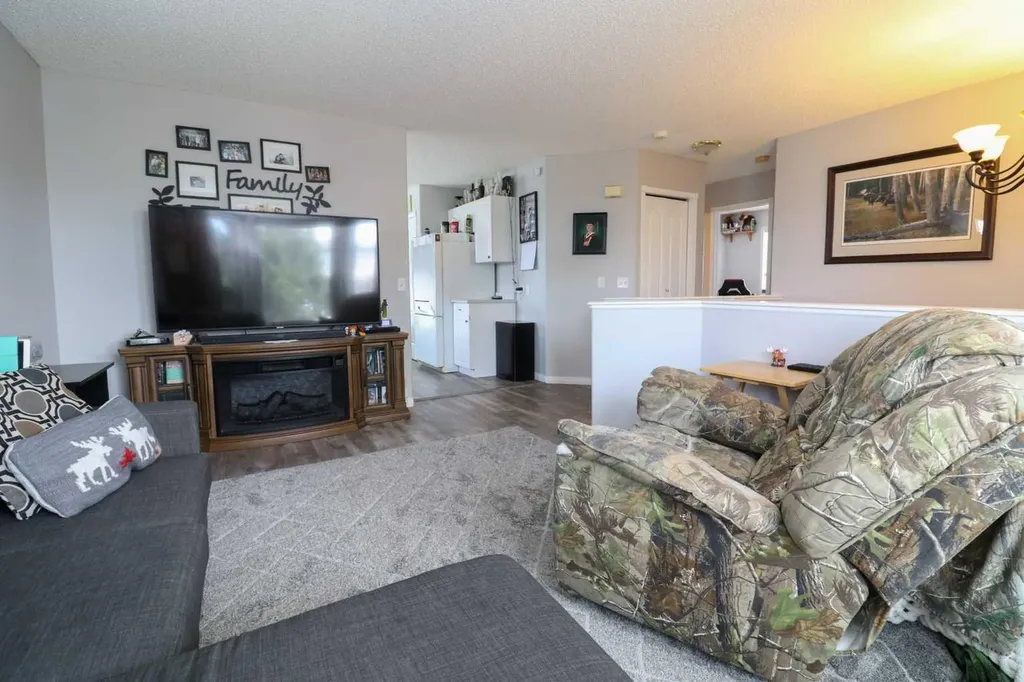 11329 92b Street Grande Prairie AB T8V 7E9