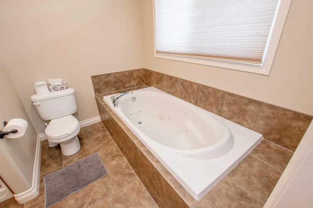 7013 115 Street Grande Prairie AB T8W 0E8