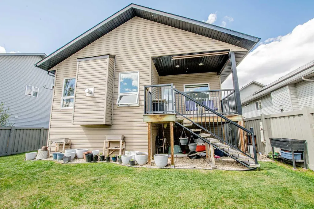 7013 115 Street Grande Prairie AB T8W 0E8