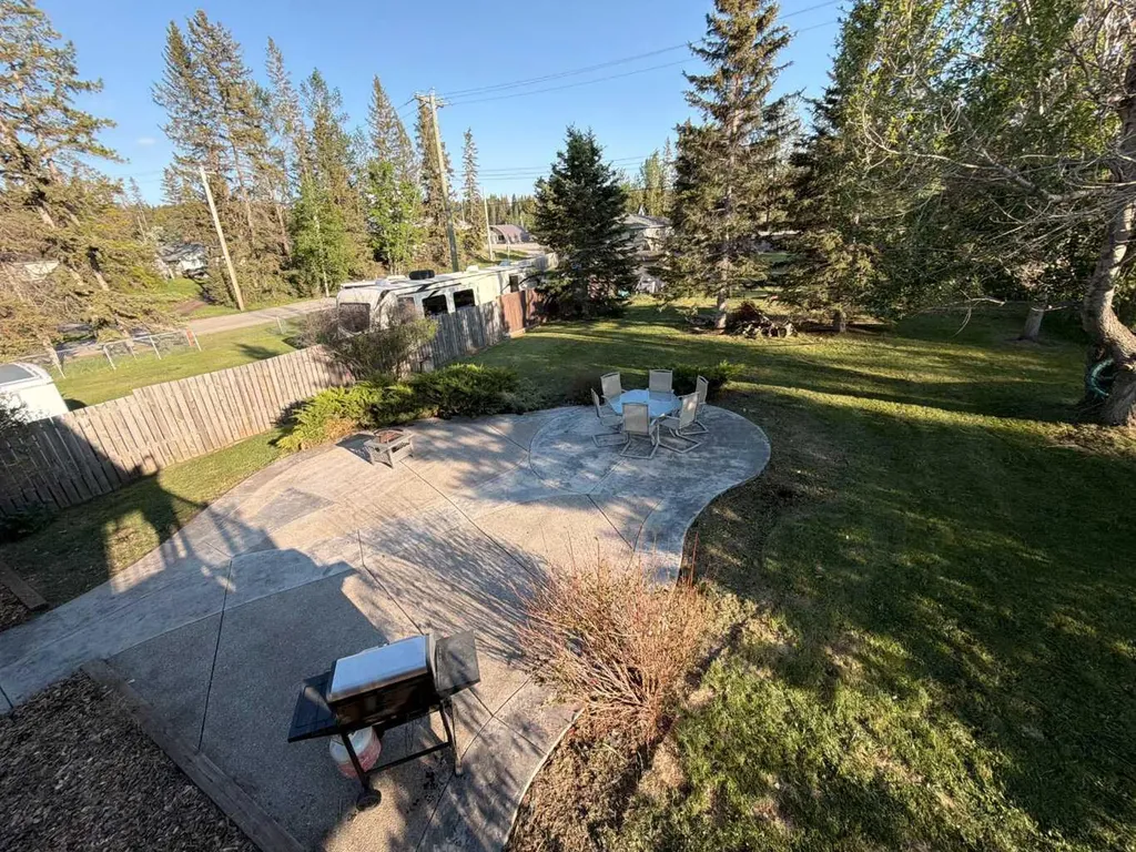 987 1 Avenue Sundre AB T0M 1X0
