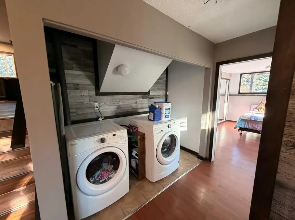 987 1 Avenue Sundre AB T0M 1X0