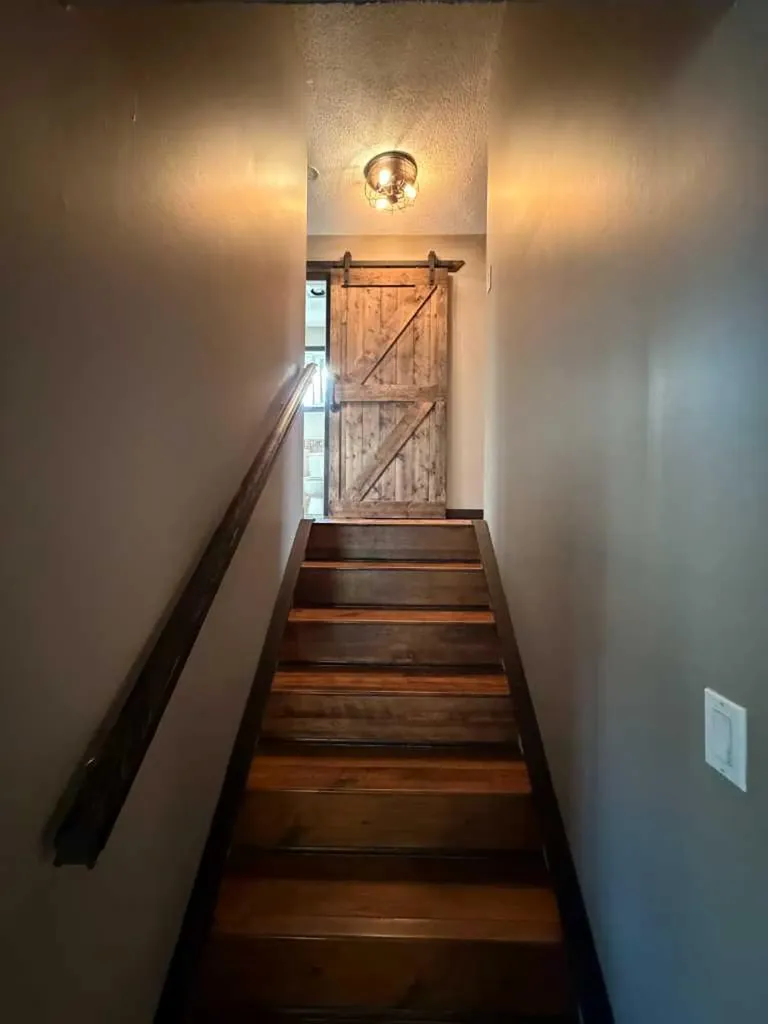 987 1 Avenue Sundre AB T0M 1X0