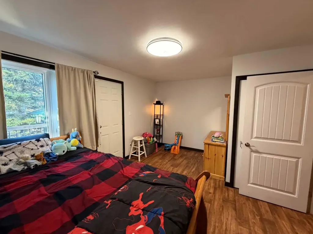 987 1 Avenue Sundre AB T0M 1X0