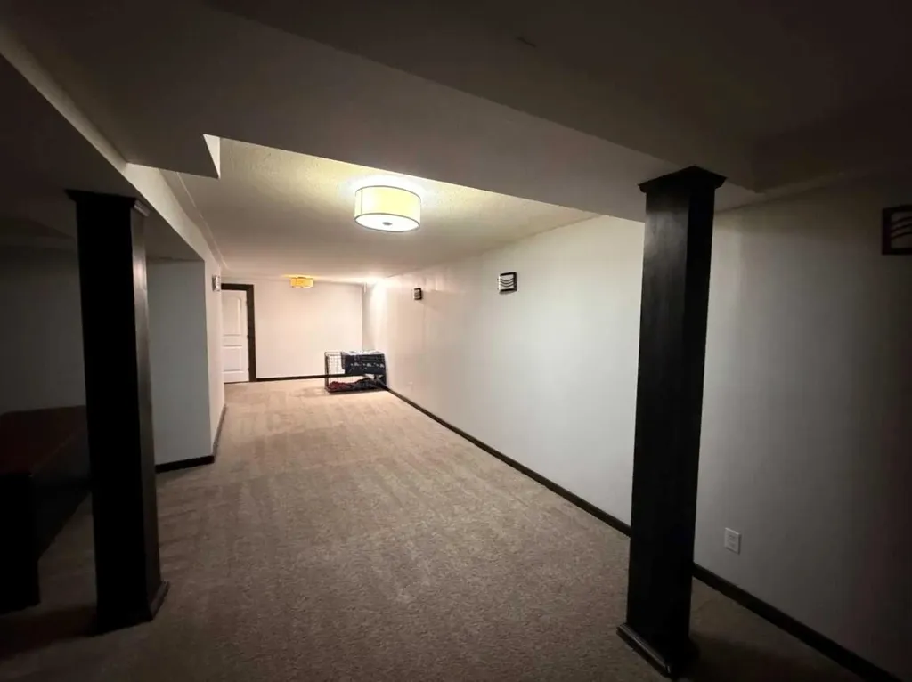 987 1 Avenue Sundre AB T0M 1X0