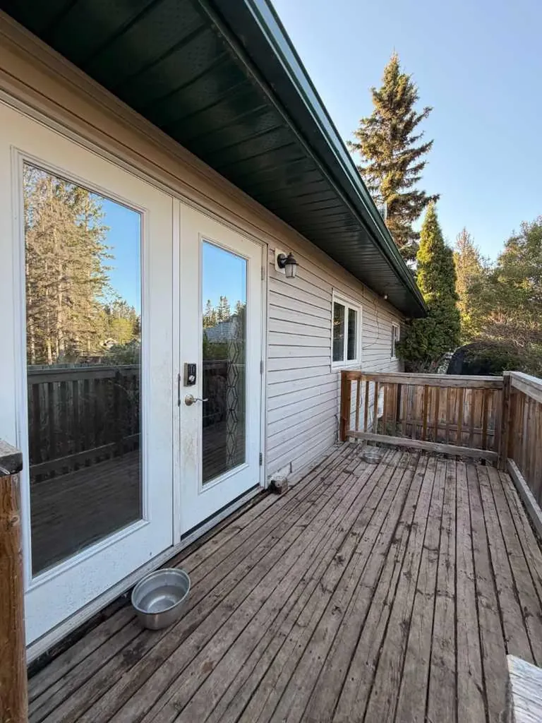 987 1 Avenue Sundre AB T0M 1X0
