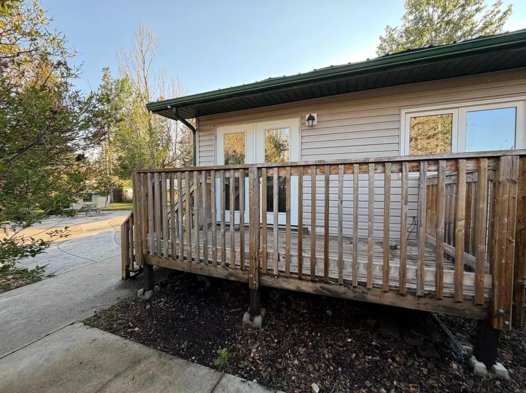987 1 Avenue Sundre AB T0M 1X0