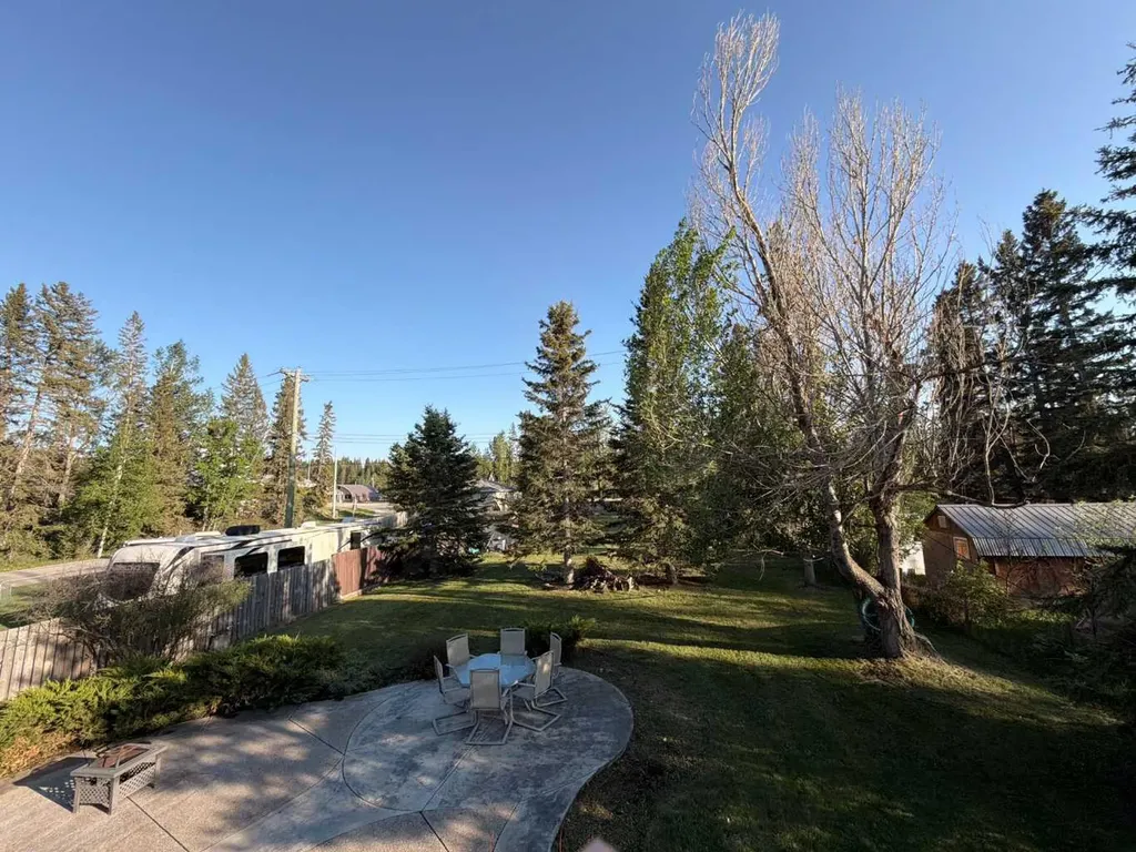 987 1 Avenue Sundre AB T0M 1X0