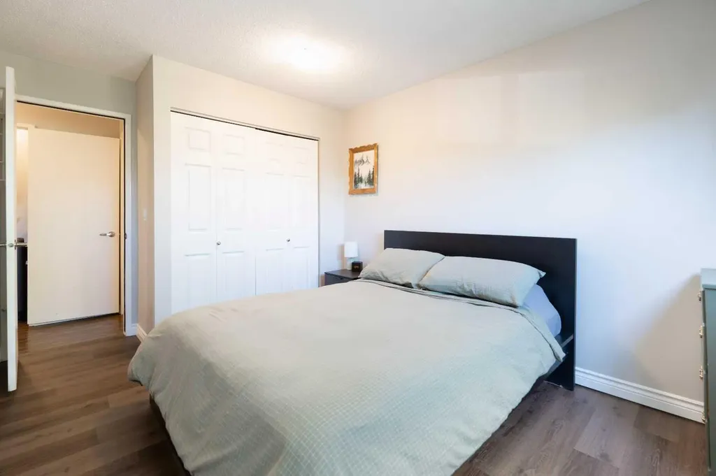 1829 11 Avenue SW Calgary AB T3C 0N7