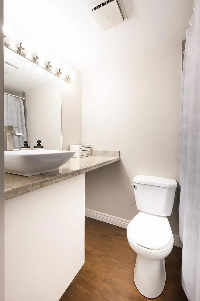 1829 11 Avenue SW Calgary AB T3C 0N7