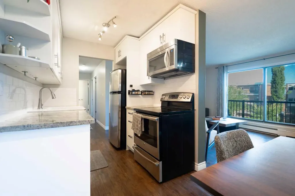 1829 11 Avenue SW Calgary AB T3C 0N7