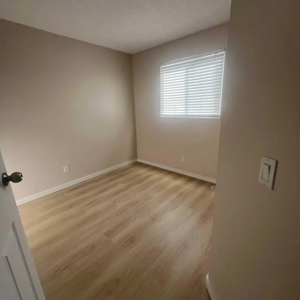 140 Martindale Boulevard NE Calgary AB t3j2x5