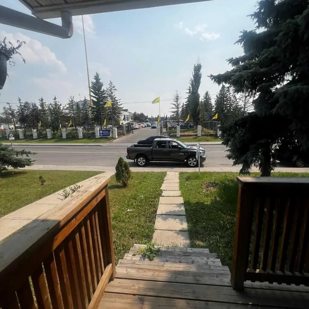 140 Martindale Boulevard NE Calgary AB t3j2x5