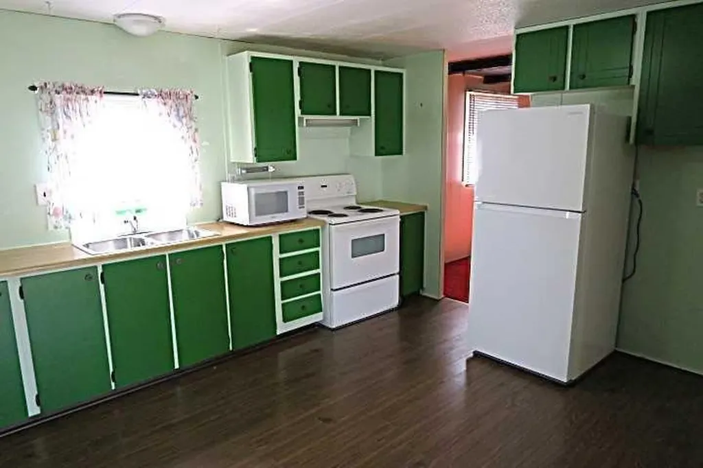 207 4 Street NW Sundre AB T0M 1X0