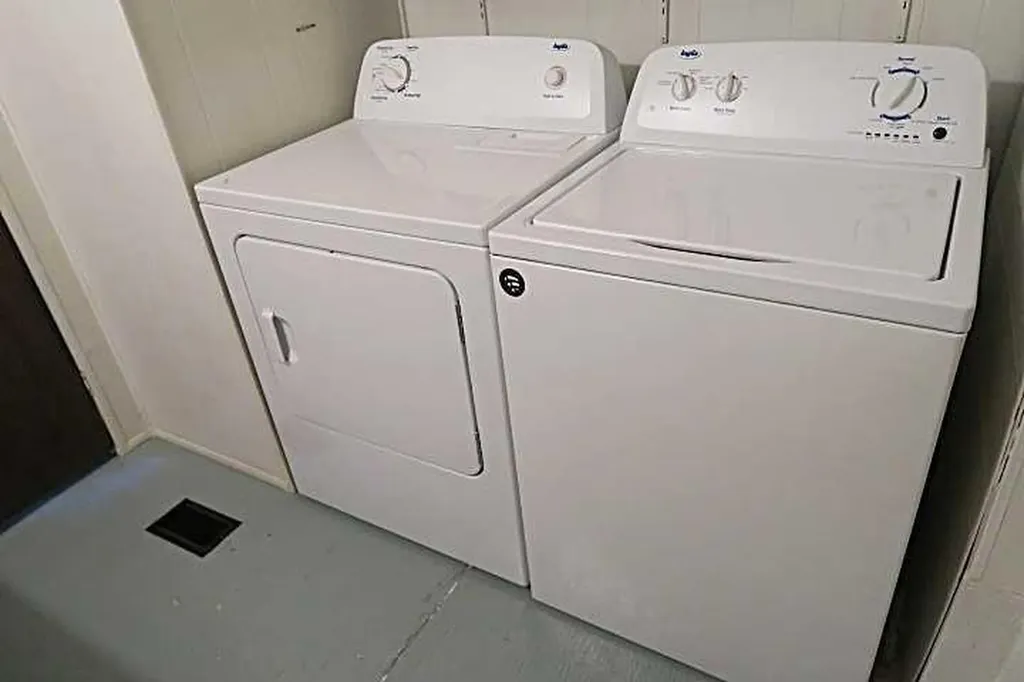 207 4 Street NW Sundre AB T0M 1X0