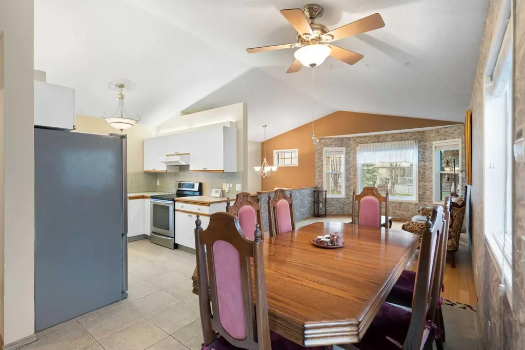 38 Hidden Spring Circle NW Calgary AB T3A 5H3