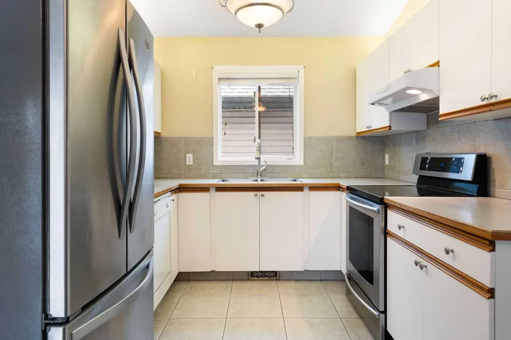 38 Hidden Spring Circle NW Calgary AB T3A 5H3