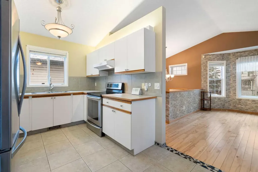 38 Hidden Spring Circle NW Calgary AB T3A 5H3