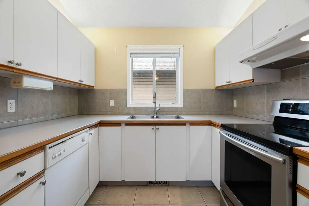 38 Hidden Spring Circle NW Calgary AB T3A 5H3