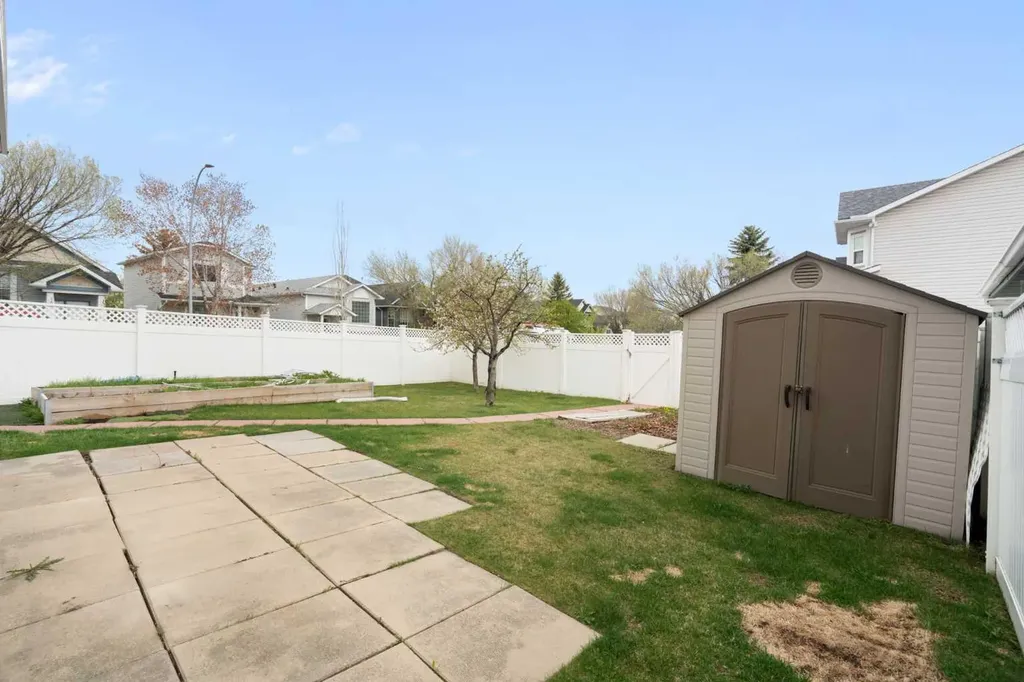 38 Hidden Spring Circle NW Calgary AB T3A 5H3