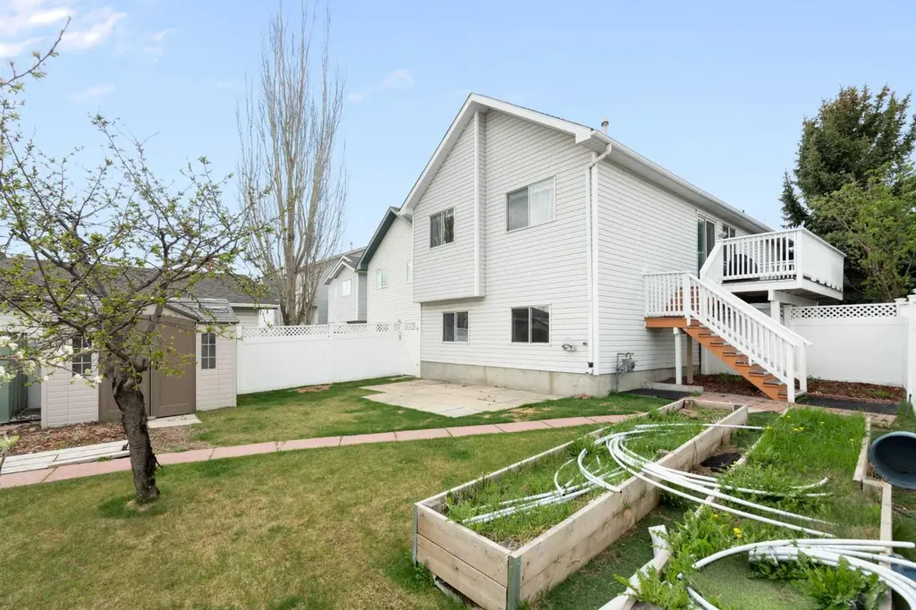 38 Hidden Spring Circle NW Calgary AB T3A 5H3