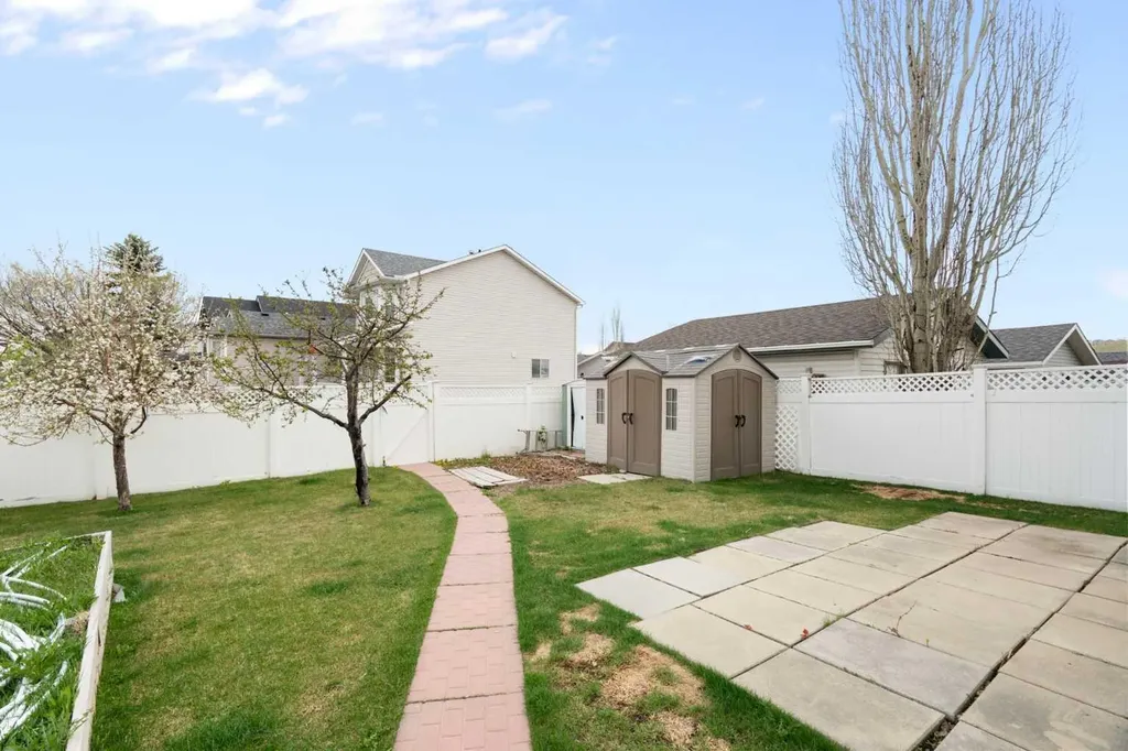 38 Hidden Spring Circle NW Calgary AB T3A 5H3