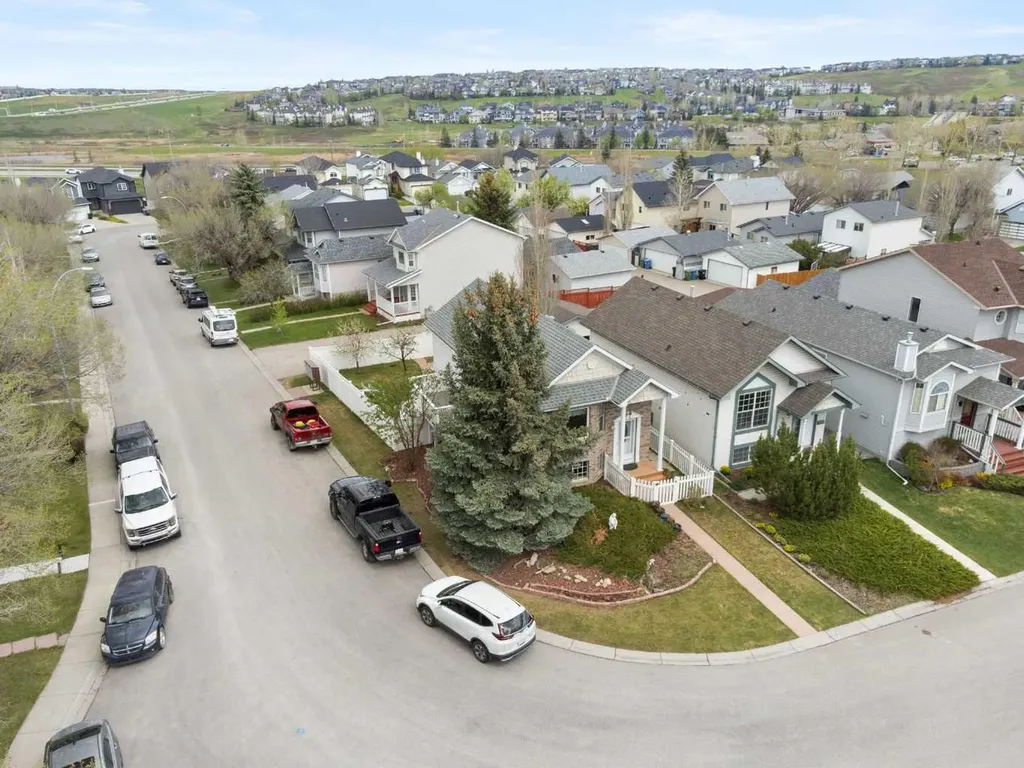 38 Hidden Spring Circle NW Calgary AB T3A 5H3