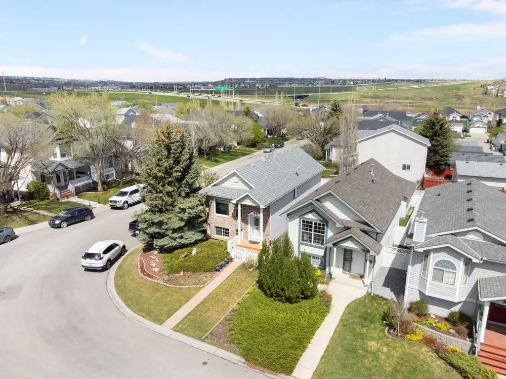 38 Hidden Spring Circle NW Calgary AB T3A 5H3