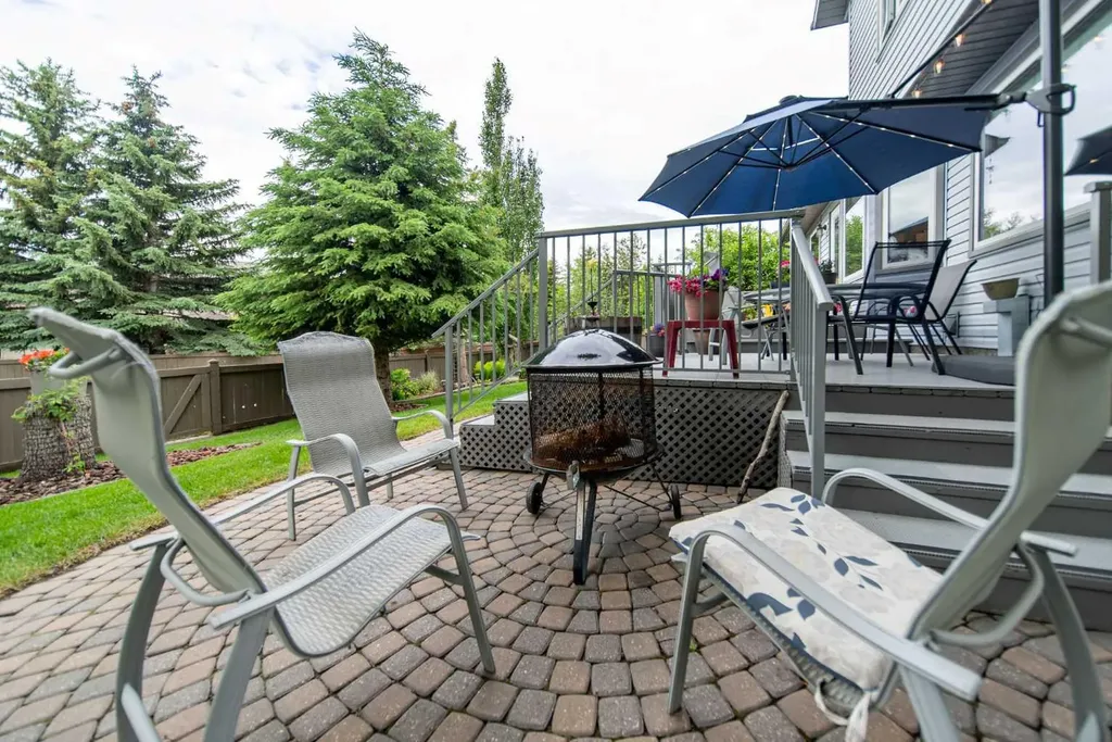 76 Sunset Crescent Okotoks AB T1S 1P5