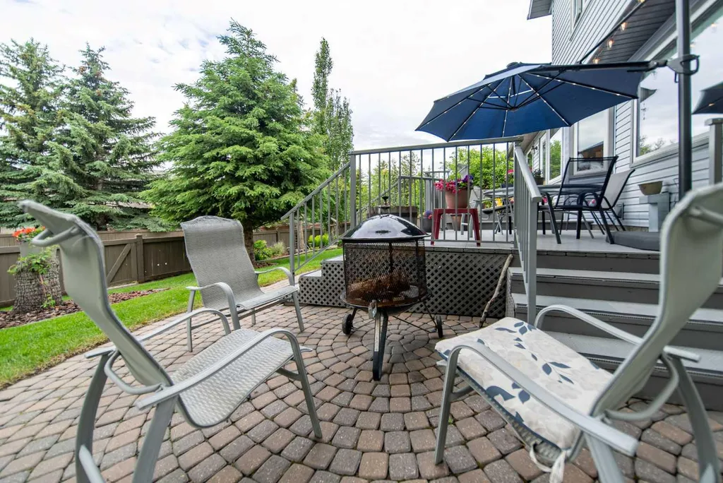 76 Sunset Crescent Okotoks AB T1S 1P5