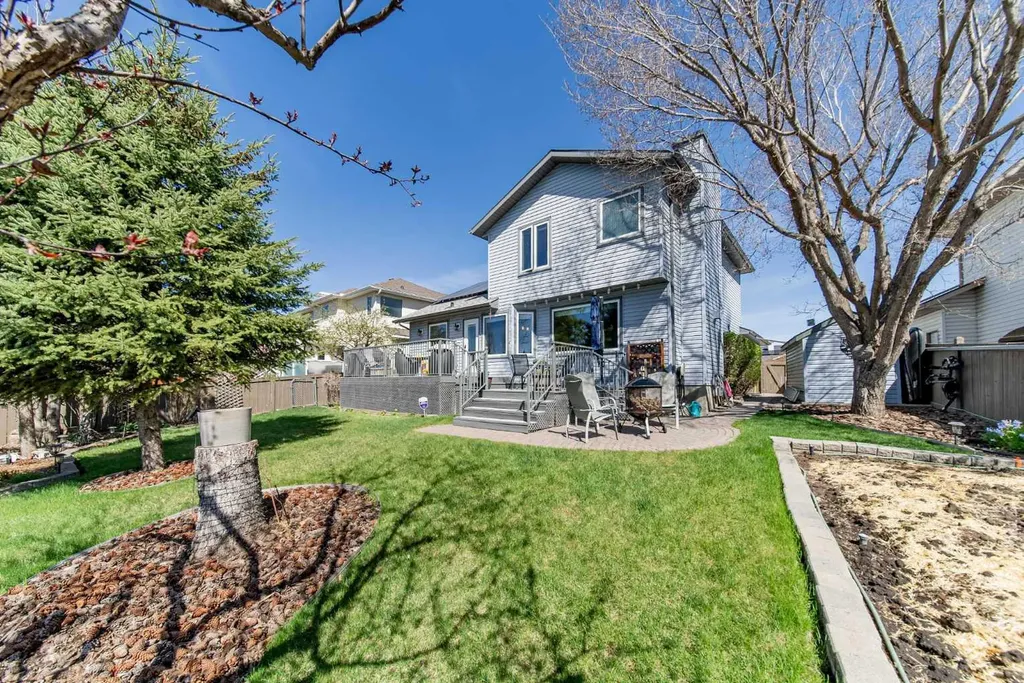 76 Sunset Crescent Okotoks AB T1S 1P5