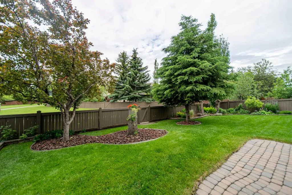 76 Sunset Crescent Okotoks AB T1S 1P5