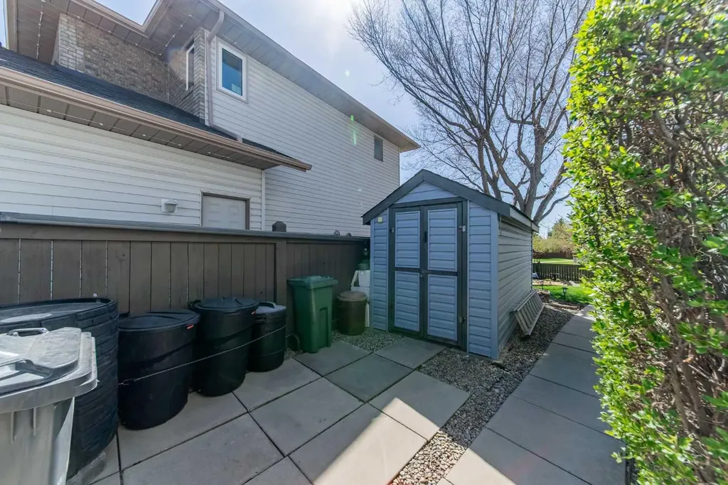 76 Sunset Crescent Okotoks AB T1S 1P5