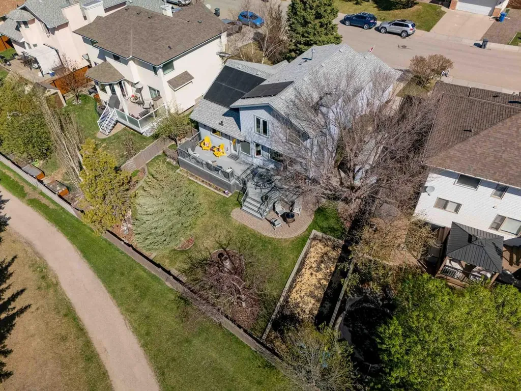 76 Sunset Crescent Okotoks AB T1S 1P5