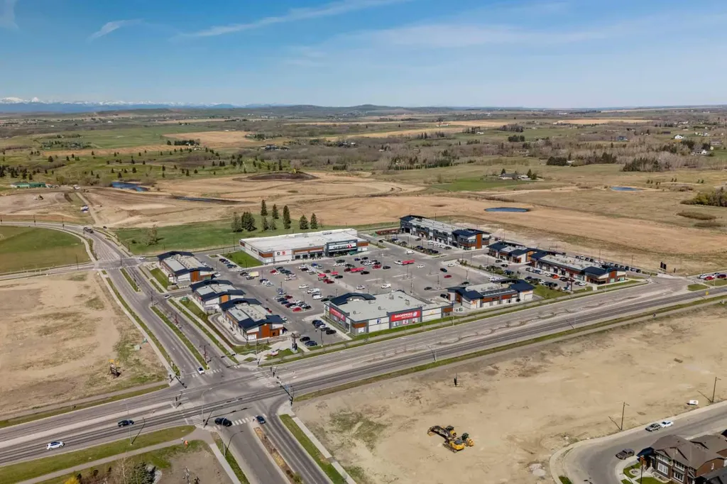 76 Sunset Crescent Okotoks AB T1S 1P5