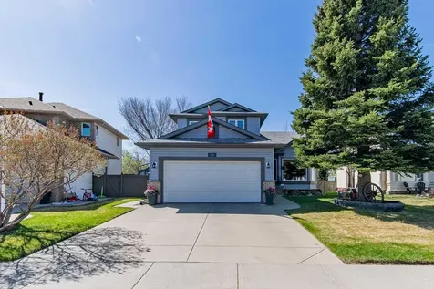 76 Sunset Crescent Okotoks AB T1S 1P5