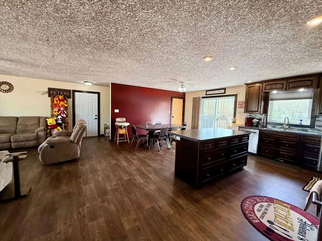 9206 94 Street La Crete AB T0H2H0