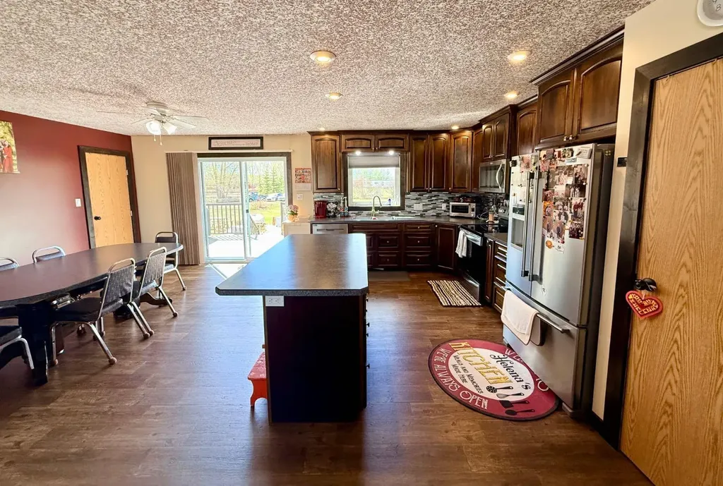 9206 94 Street La Crete AB T0H2H0
